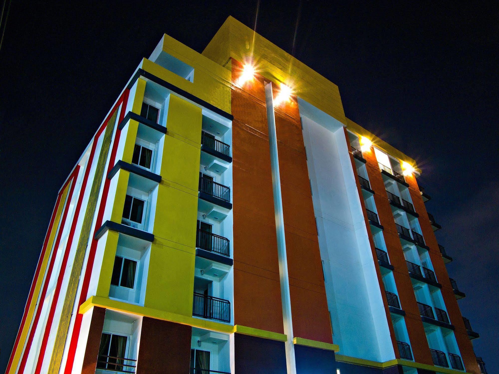 Nrv Place Apart Hotel バンコク都 エクステリア 写真