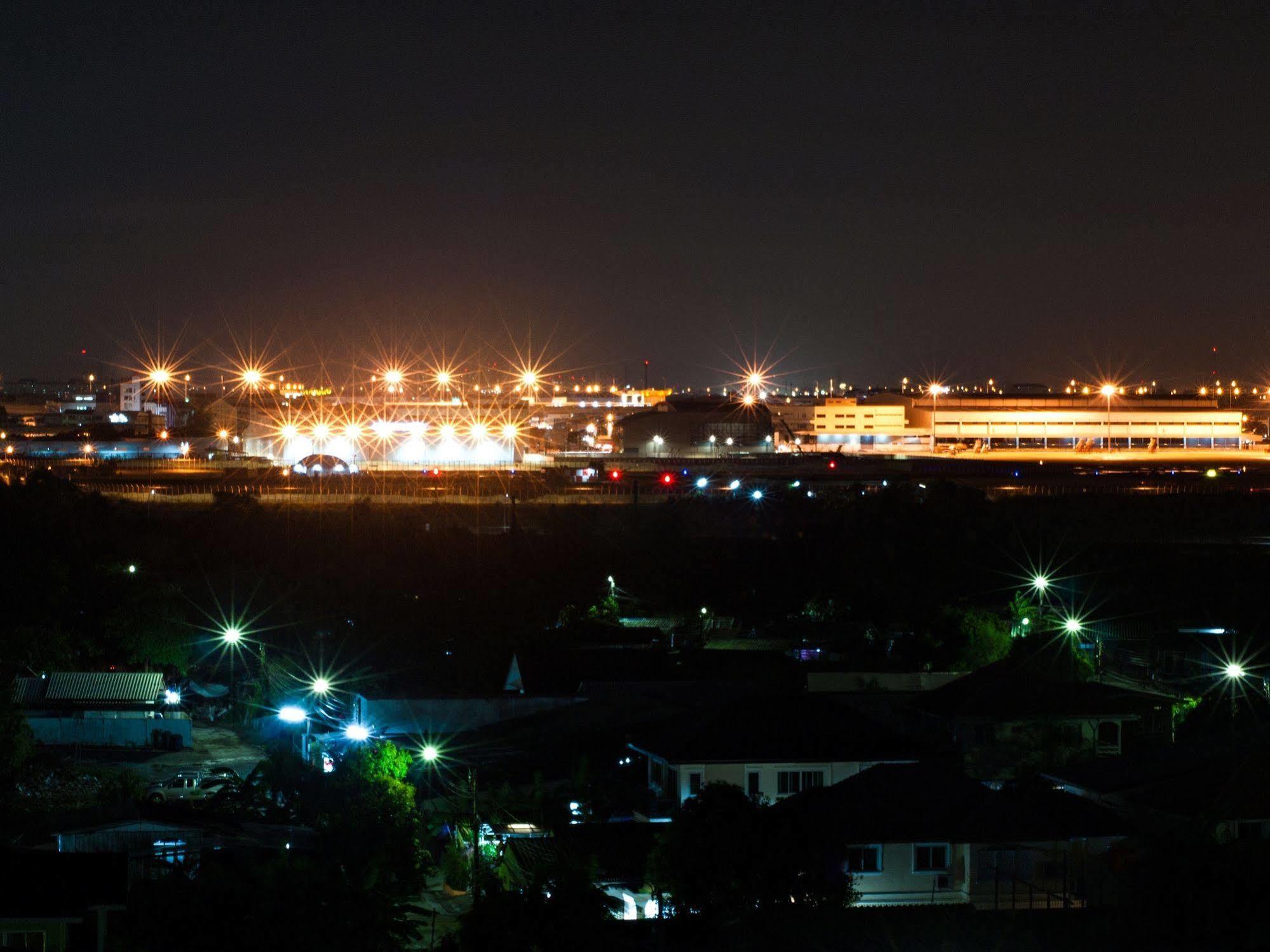 Nrv Place Apart Hotel バンコク都 エクステリア 写真
