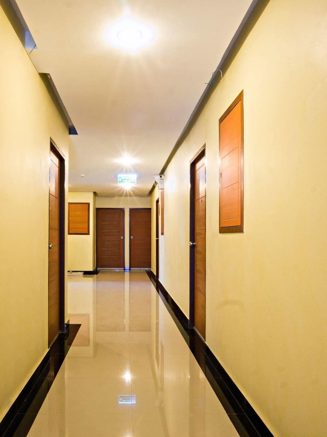 Nrv Place Apart Hotel バンコク都 エクステリア 写真